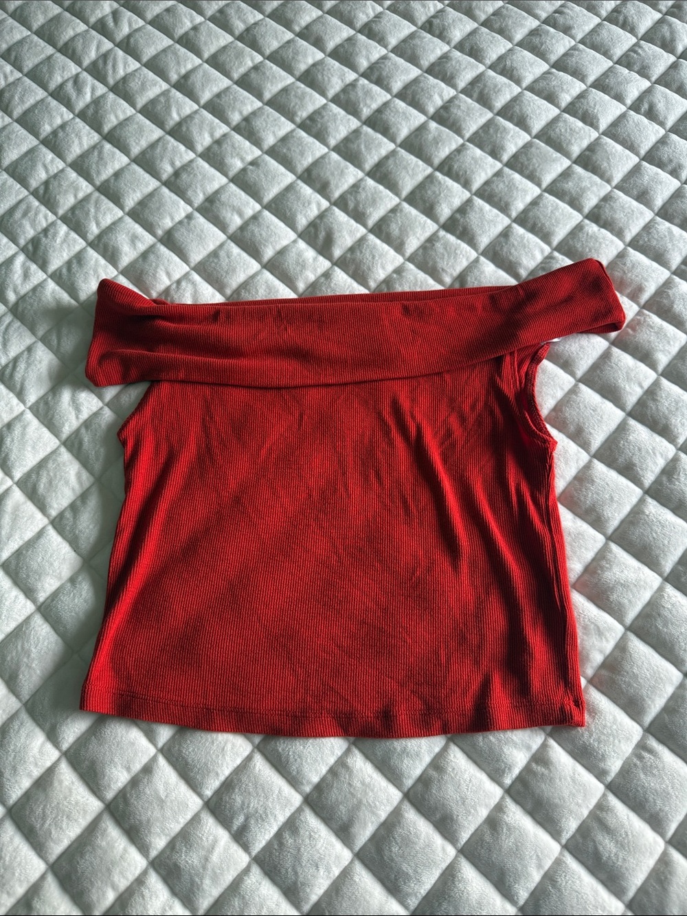 Women’s Off-Shoulder Red Ribbed Camisole